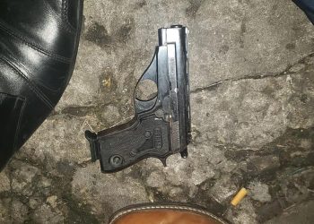 Una pistola argentina: Todo cambia cuando el magnicidio apunta a la cabeza