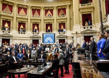 Diputados argentinos repudiaron el atentado, pero el PRO se retiró del recinto