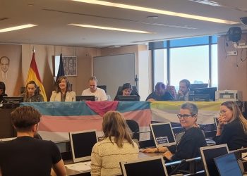 La Plataforma Trans pide urgencia en la tramitación de la Ley Trans en un encuentro con los Grupos Parlamentarios