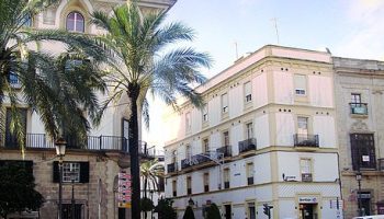 Adelante Andalucía pide una moratoria urgente para la construcción de pisos turísticos en Jerez