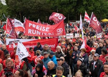 La Conferencia Europea de Sindicatos (CES) coordinará acciones en toda Europa para exigir subidas salariales y «poner fin a la crisis del costo de vida»