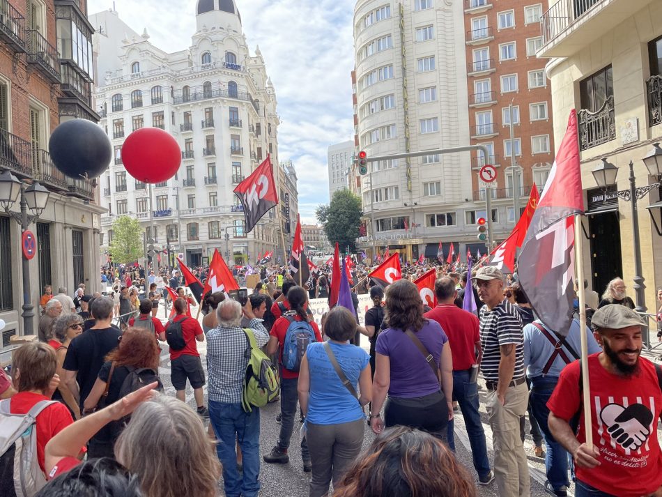 La CNT celebra una manifestación multitudinaria en Madrid en solidaridad con los sindicalistas condenados en Gijón