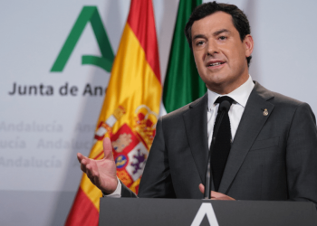 Podemos carga contra el presidente de la Junta de Andalucía por subirse el sueldo