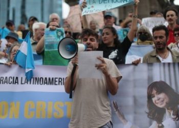 Revelan plan para asesinar a hijo de vicepresidenta argentina