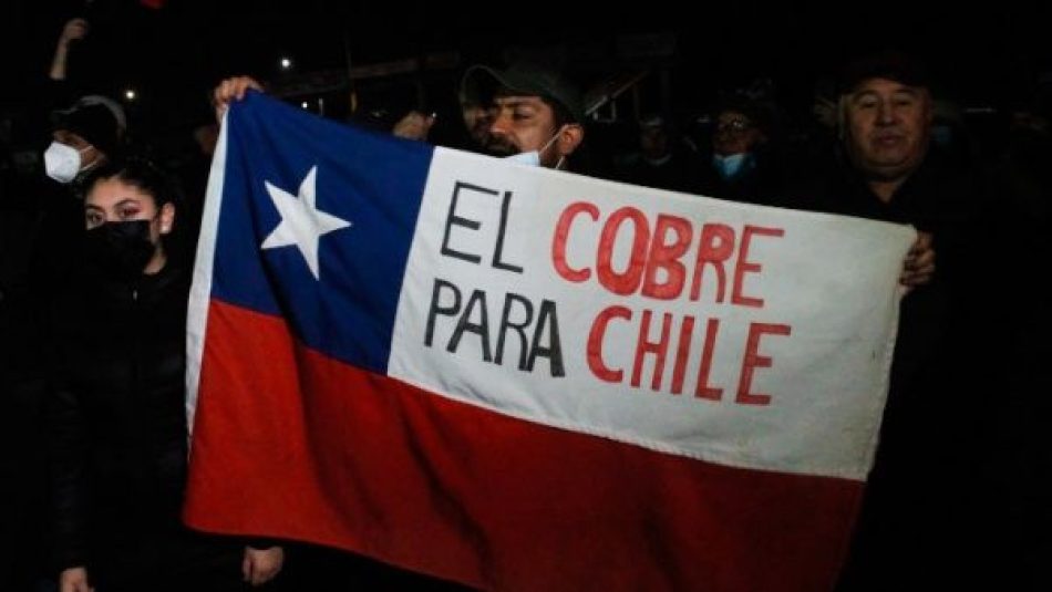 Denuncian la evasión fiscal de grandes corporaciones mineras en Chile