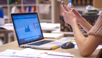 Los días efectivos trabajados aumentan un 14,3% y las horas cotizadas un 14,5% desde niveles previos a la pandemia