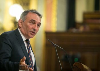 Enrique Santiago reprocha en el Congreso a “las tres derechas de Colón” que sigan aliadas en la defensa de una “legislación liberticida para impedir la libertad de expresión en nuestro país”