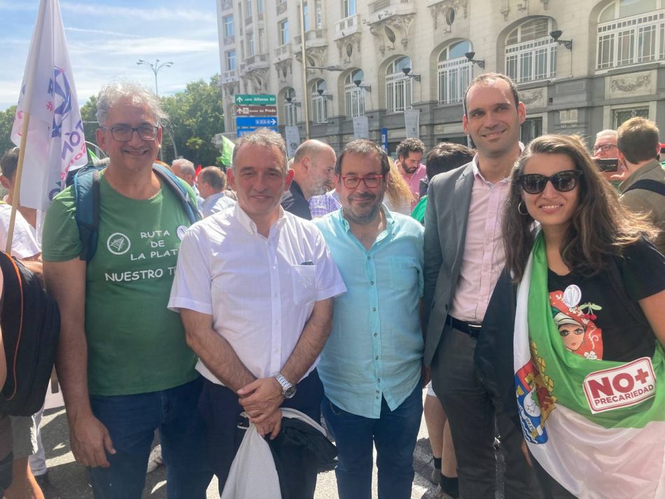 Enrique Santiago compromete “todo el apoyo de Unidas Podemos para que el ferrocarril inserte a Extremadura en el resto del Estado”
