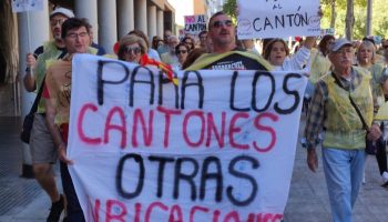 La vecindad del PAU de Carabanchel insiste: “no es no al cantón”
