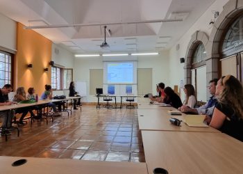 El  MITECO impulsa un protocolo de seguimiento de microplásticos en el medio marino basado en la ciencia ciudadana