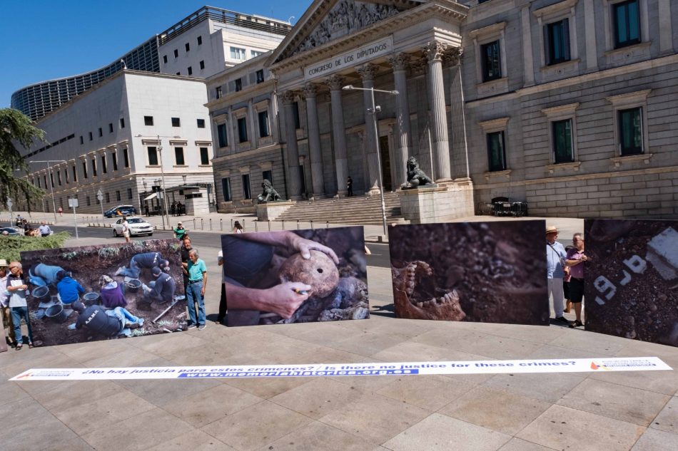 La Ley de Memoria Democrática mantiene la impunidad del franquismo y deja sin reparar a las familias de los desaparecidos