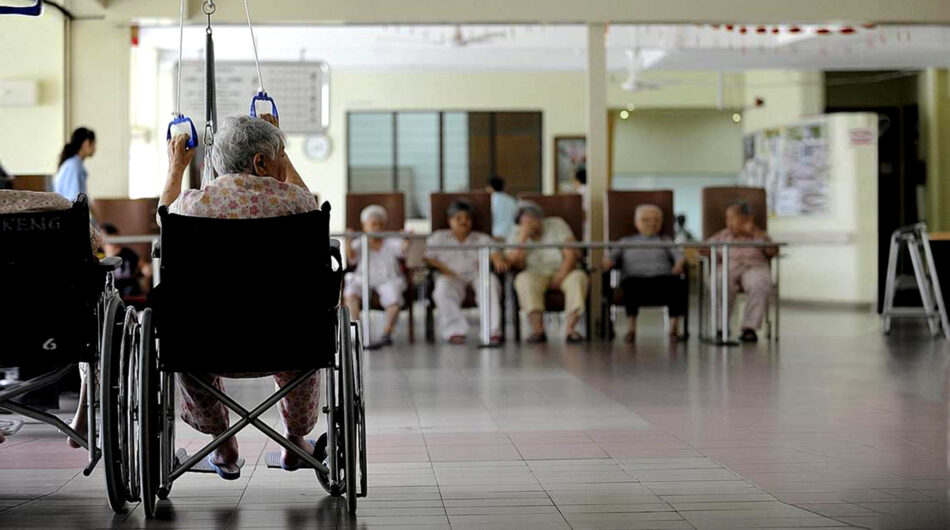 Adelante Andalucía denuncia el caos en el servicio de teleasistencia para personas dependientes durante el apagón