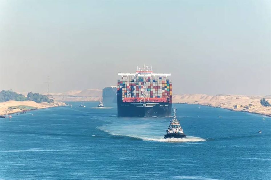 Egipto estudia proyectos para incrementar ingresos del Canal de Suez