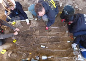Terminan la exhumación en la localidad leonesa de Candemuela