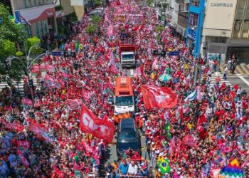Lula da Silva encabeza una movilización masiva en Sao Paulo