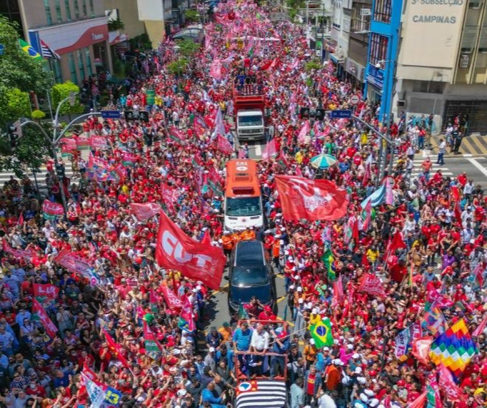 Lula da Silva encabeza una movilización masiva en Sao Paulo