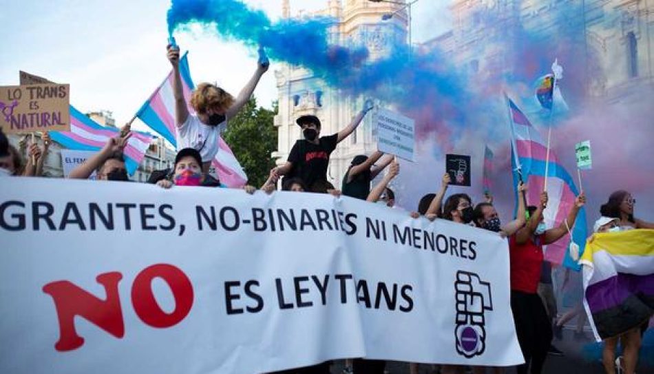 Plataforma Trans denuncia el bloqueo de la Ley Trans por parte del PSOE y le declara partido non grato