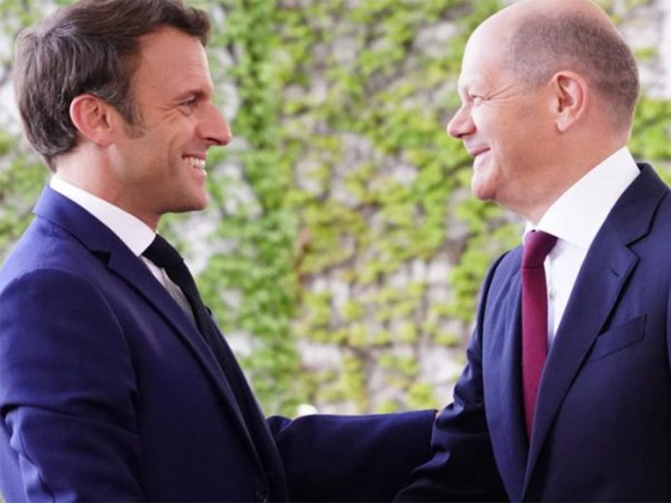 Macron y Scholz intentan relajar tensiones franco-alemanas