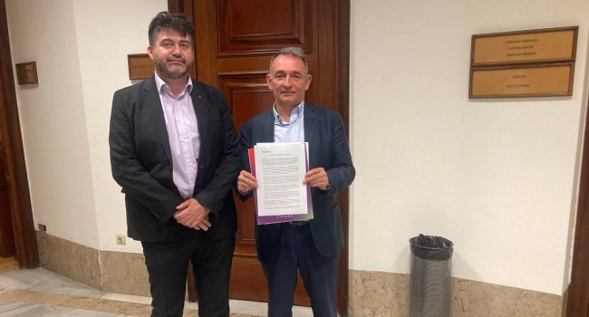 Enrique Santiago presenta una iniciativa de Unidas Podemos para “subir el SMI hasta los 1.100 euros en 2023” y “adoptar medidas para proteger a los hipotecados más vulnerables”