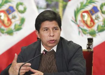 Presidente de Perú llama a dialogar a gobernadores y alcaldes electos