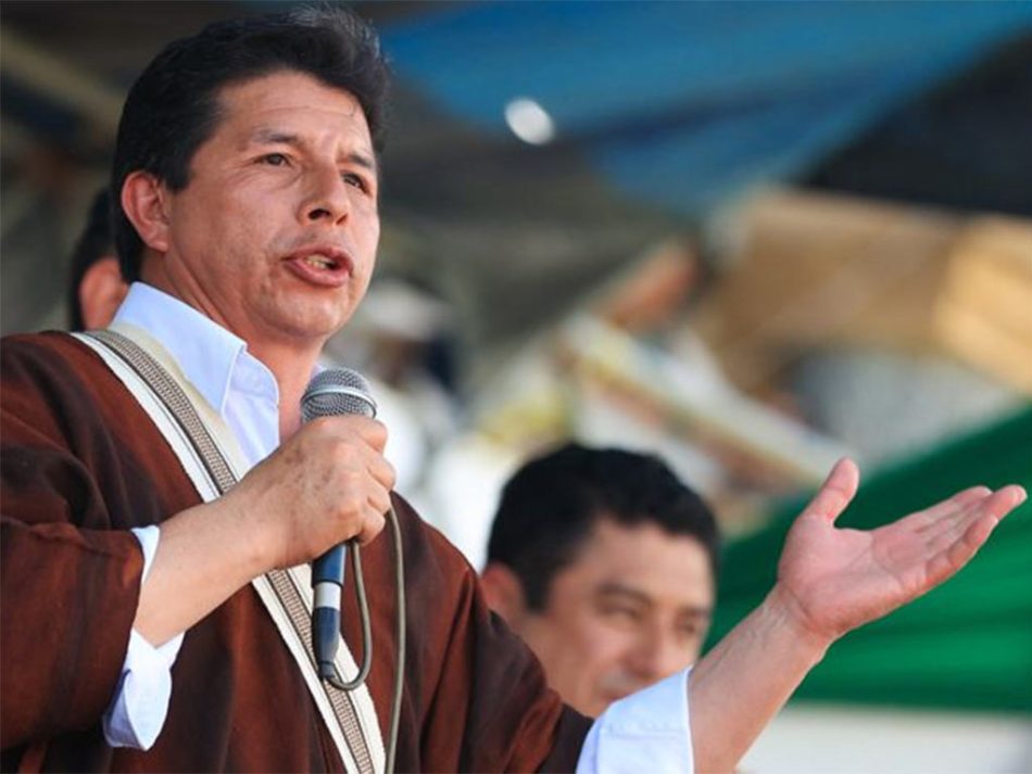 Pedro Castillo llama al pueblo peruano a oponerse a su destitución