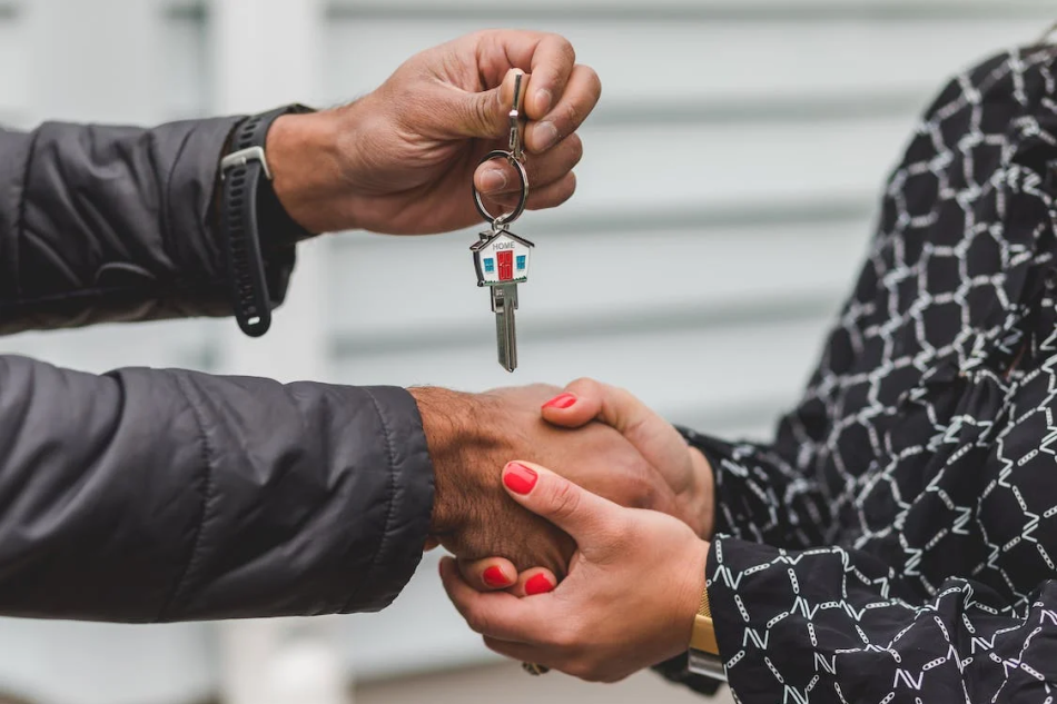 Servicios inmobiliarios que debes conocer si vas a vender tu propiedad