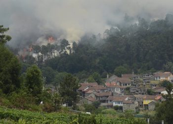 Galicia en Común pide ao Goberno que se axilicen as axudas para as persoas afectadas polos incendios na Serra do Courel