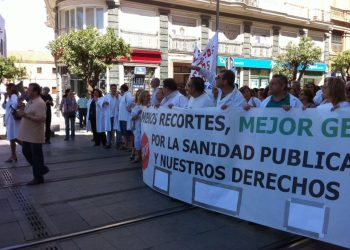 FACUA Sevilla se suma a la movilización que Marea Blanca convocará por el deterioro de la sanidad pública