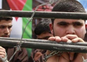 Otros 20 presos palestinos en huelga de hambre en Israel