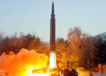 Corea del Norte lanza otro misil balístico hacia el mar de Japón