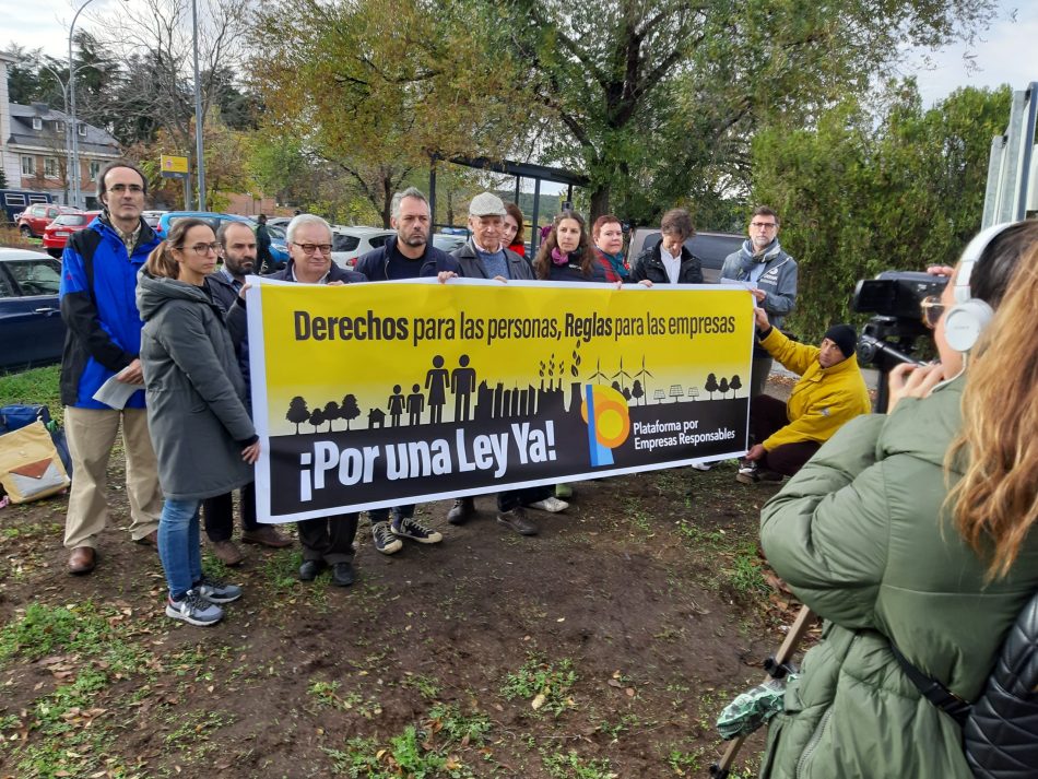 Más de 100 organizaciones exigen al Gobierno cumplir su compromiso de aprobar la ley española de Debida Diligencia que obligue a las empresas a respetar los derechos humanos y el medioambiente