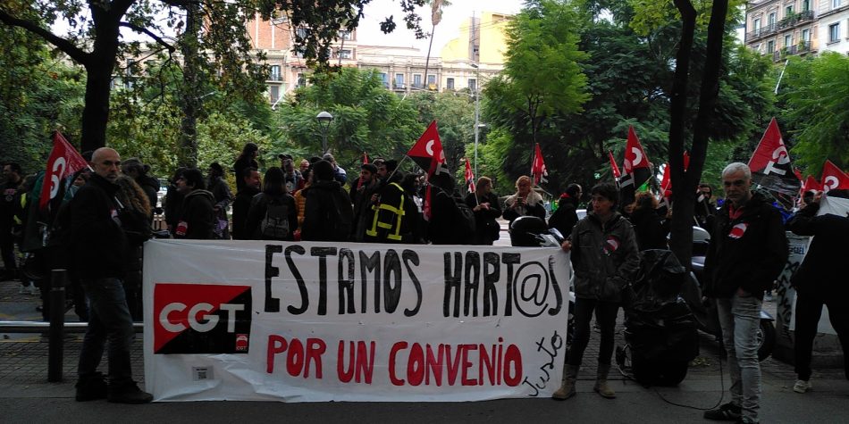 28-N: Las secciones sindicales de CGT del sector del telemarketing y correos desarrollaron una jornada de huelga en defensa de un convenio digno en Barcelona