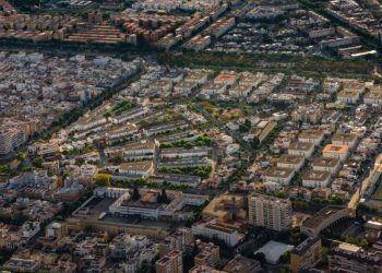 IU denuncia la situación de abandono del solar que la Federación de Fútbol tiene en Ciudad Jardín, Sevilla