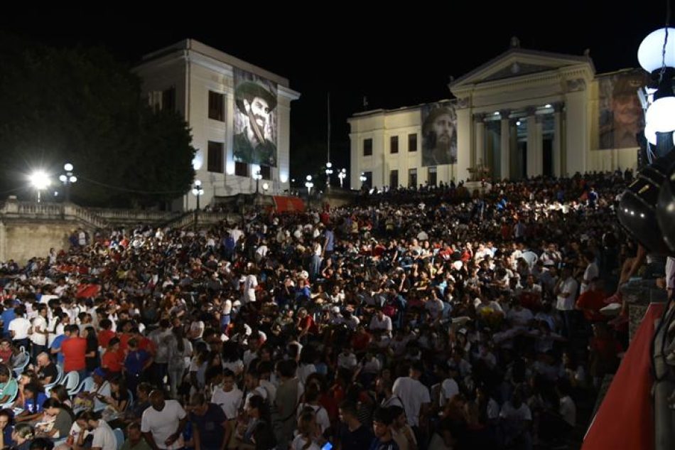 Fidel Castro vive en la juventud de Cuba, reafirman universitarios