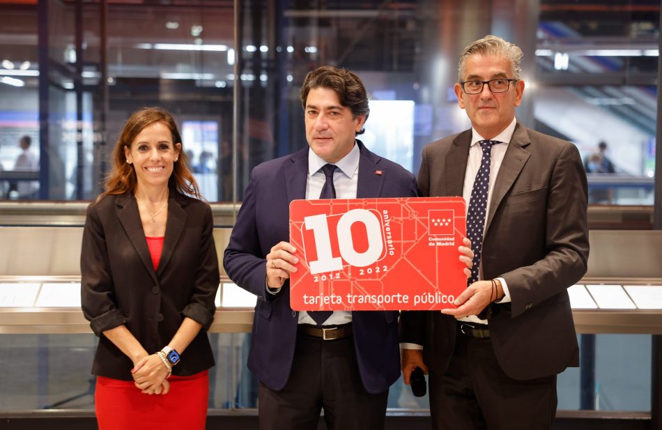IU Madrid pide a Ayuso que mantenga el descuento en la tarjeta de transportes