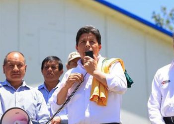 Pedro Castillo afirma que «defenderá su gobierno junto al pueblo»