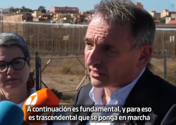Enrique Santiago señala desde Melilla que “es trascendental poner en marcha la comisión de investigación para determinar cómo se ha producido una tragedia de estas características”