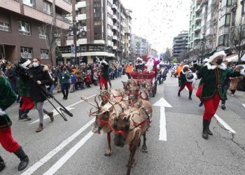 PACMA solicita al Ayuntamiento de Oviedo que no autorice el uso de renos ni otros animales en el desfile de Nochebuena