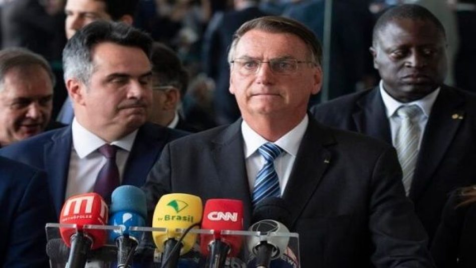 Bolsonaro insta a respetar orden constitucional en Brasil