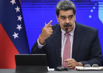 Maduro ordena proteger la moneda nacional ante ataque del dólar