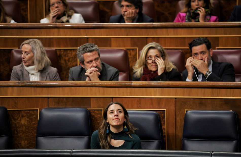 El Congreso aprueba la ley del aborto, que elimina el permiso paterno para las jóvenes de entre 16 y 17 años que quieran interrumpir su embarazo