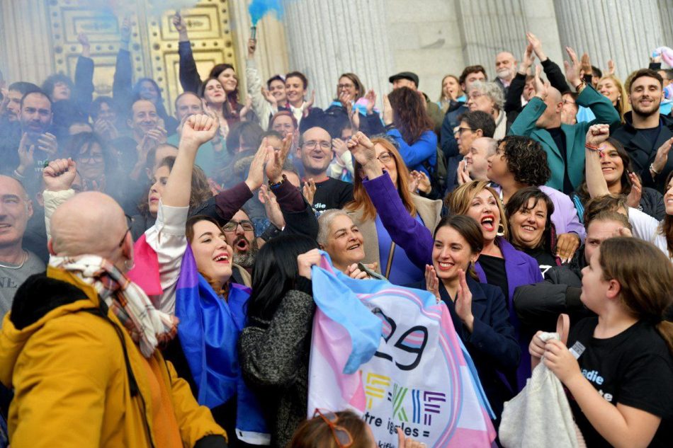 El Congreso aprueba la esperada Ley Trans