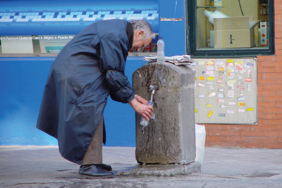 Ecologistas en Acción denuncia la contaminación por nitratos del agua de abastecimiento en 197 municipios, lo que pone en riesgo la salud de sus habitantes