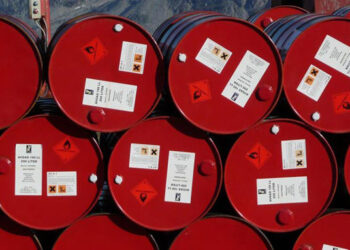 Hungría pide a la UE suspender sanciones al petróleo ruso