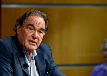 Oliver Stone acusa a EE.UU. de provocar el conflicto en Ucrania