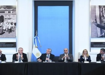 Incrementan en 114 por ciento salario de docentes argentinos