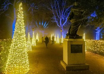 Ecologistas en Acción en contra del espectáculo “Naturaleza encendida” del Real Jardín Botánico de Madrid