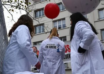 Los médicos privados plantean un pulso a la administración francesa con la huelga