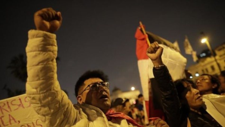 Encuesta revela que más del 85 por ciento de los peruanos pide comicios anticipados