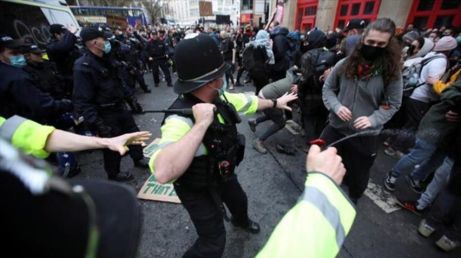 Reino Unido otorga nuevos poderes a Policía para reprimir protestas